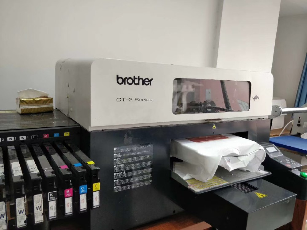 齐齐哈尔小九公司再次引进日本brother gt-3数码设备，开启高效生产新篇章