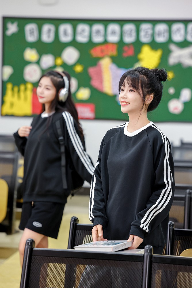 忻州同学聚会穿什么?加绒圆领卫衣价格大揭秘!