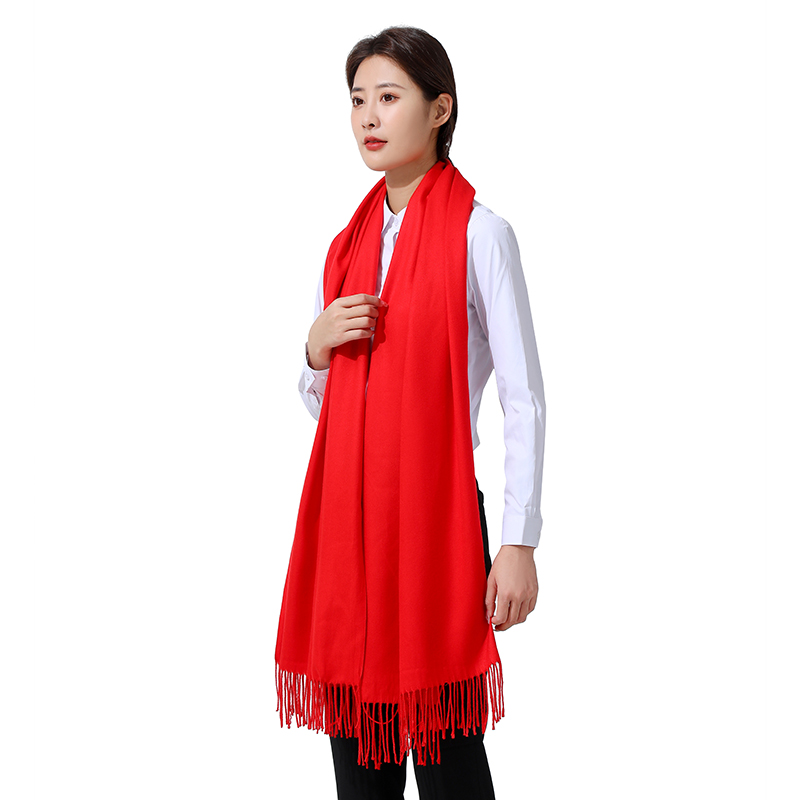 震惊！江苏一条围巾竟让寿星当场落泪，吉祥红价格曝光太意外！