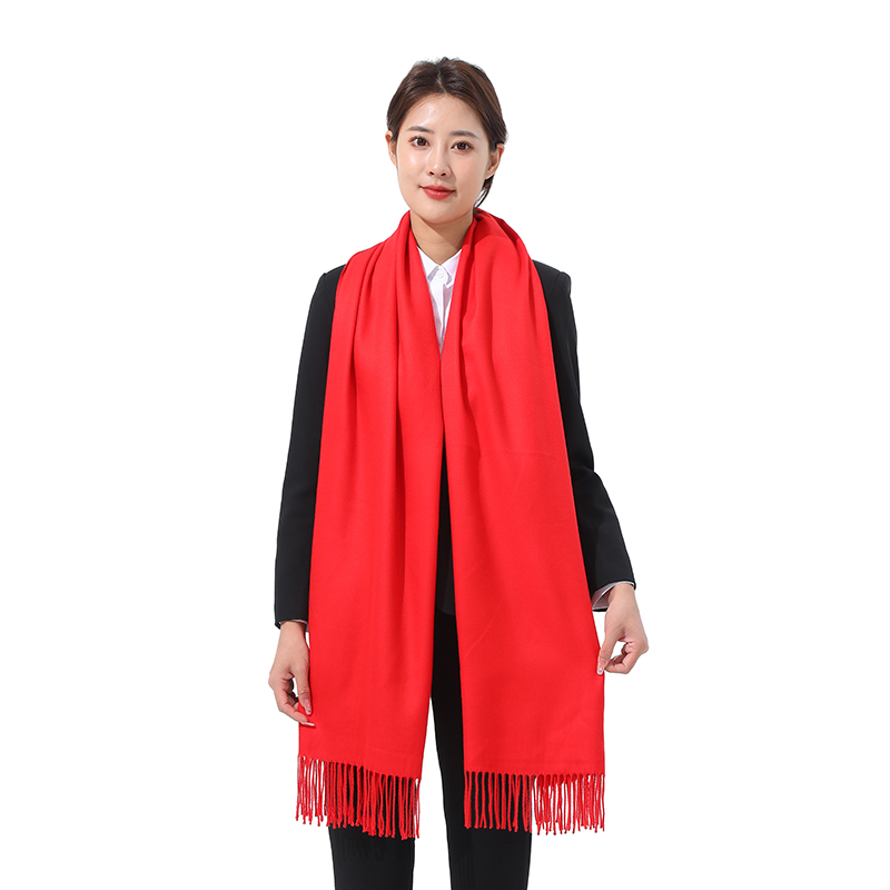 惊！江苏吉祥红同学聚会围巾竟有绣字，背后有何故事？