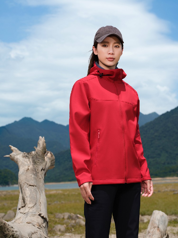 别错过！江苏这款潮牌冲锋衣竟然四季通用，太震撼了！