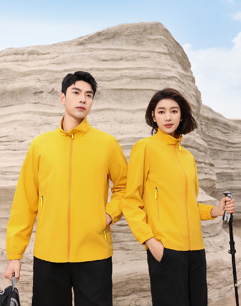 震惊！江苏这款冲锋衣竟能穿三季，90%的人都不知道